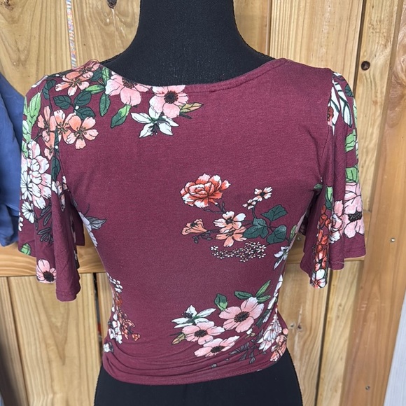 Red Ruched Tie Front Short Sleeve Blouse - Picture 2 of 4